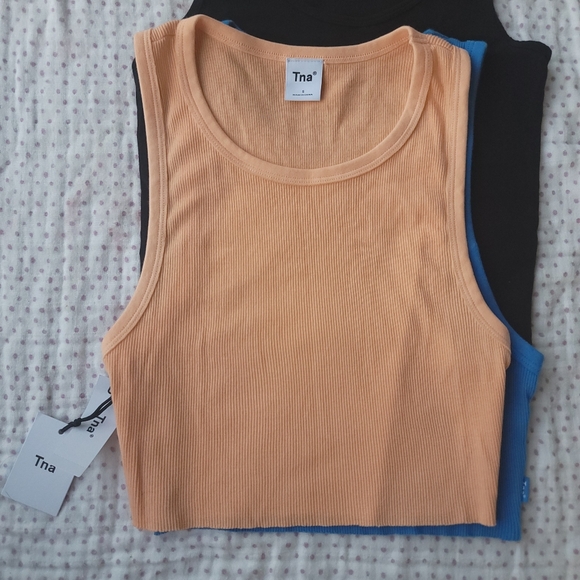 ARITZIA TNA Orange Cropped Tank Top Size Small - Picture 1 of 3